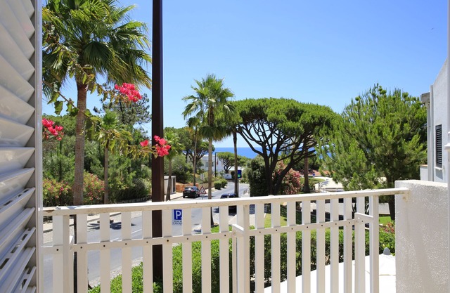 CASAS DA PRAIA, 53 Just a few minutes walk from the Ocean