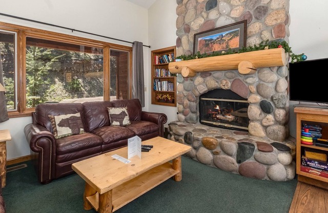 Cascade - Spacious Family Mountain Retreat