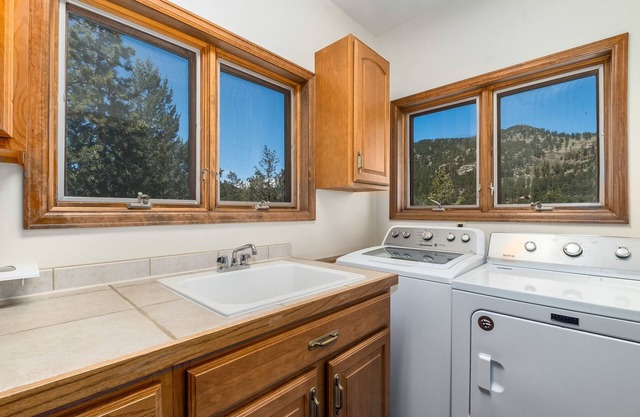 Cascade - Spacious Family Mountain Retreat - Quiet Neighborhood - 20-NCD0238