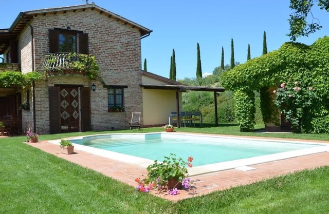 Casetta Selvella 4+1, Emma Villas