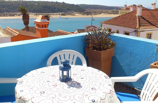CASITA BACANA - House in Milfontes overlooking Foz do Rio Mira