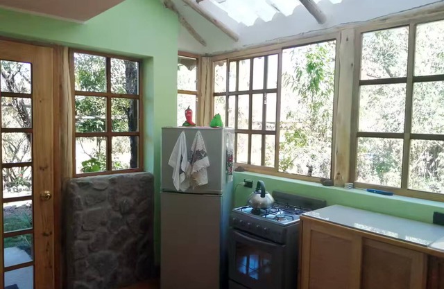 Casita con baño/full cocina/dormitorio - Yanahuara -