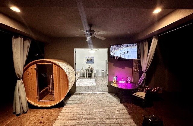Casita with beautiful views. Private Pool, Hot tub, Sauna, and sport court.
