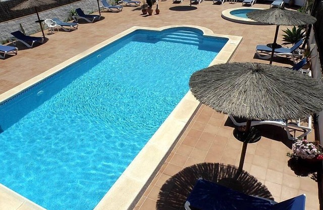 Casitasmanoli, the cottages of Zahora, swimming pool, very close to the beach, WI-FI