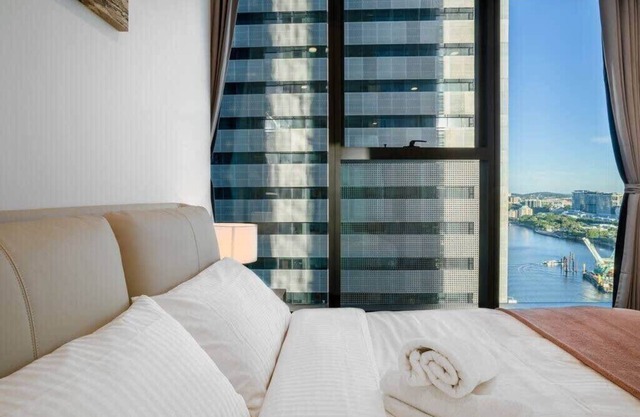 CASSA ONE - Luxury & Private 1b Apt in Bne CBD