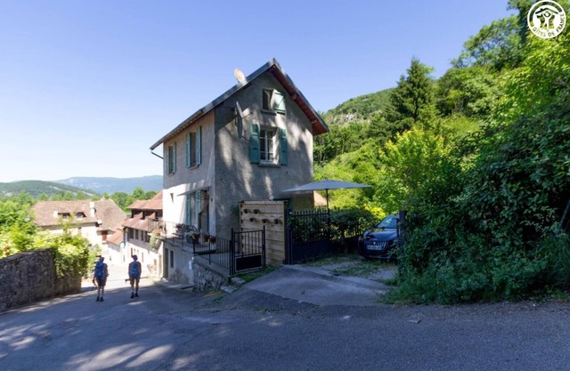 CASSANOS - CHANAZ - Gîte