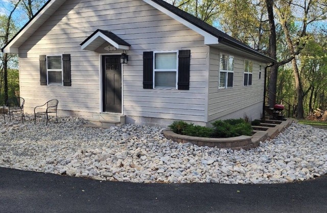 Castaway Cabin at Fish & Fiddle Family Resort & Extended Stay
