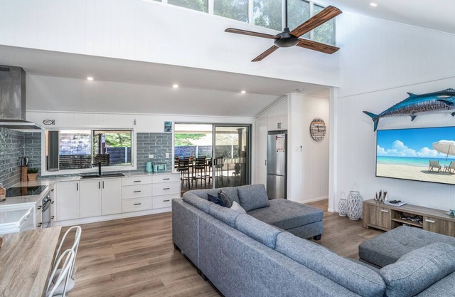 Castaway Cottage - Rainbow Beach