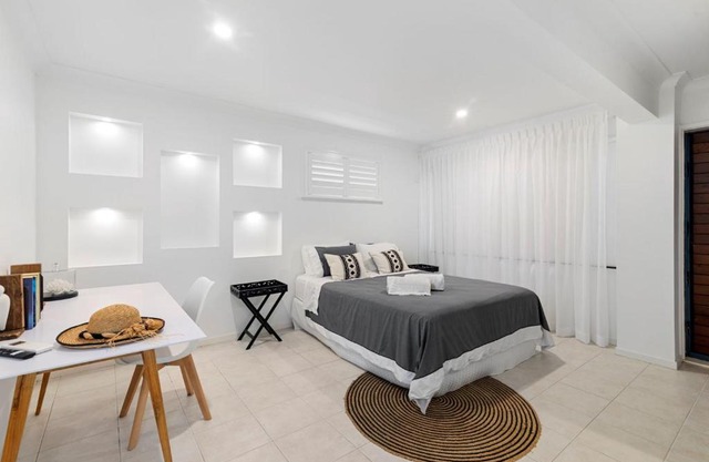 Castaway in Tugun