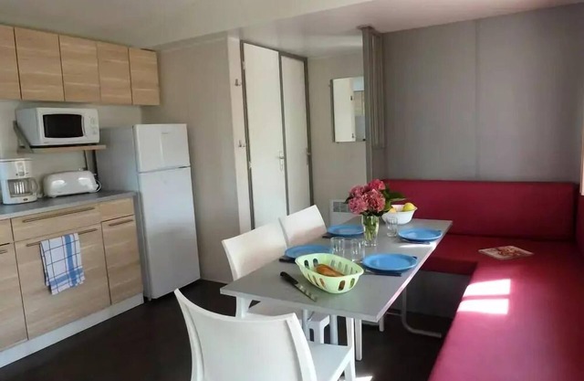 Castel Camping Parc de Fierbois * - Mobile home - 3 bedrooms - 1 bathroom - Classic 6 people