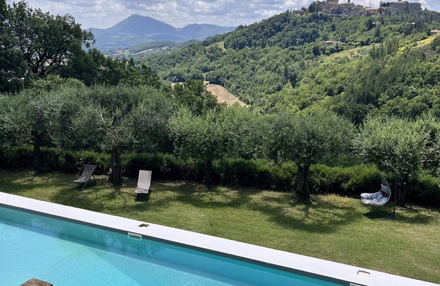 Castello del Cardaneto, Suite con Piscina in un Meraviglioso Contesto Naturale