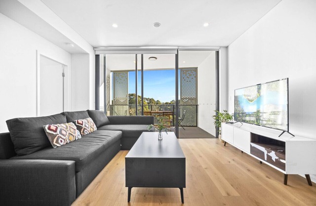 Castle Hill/Norwest Modern 2BR APT