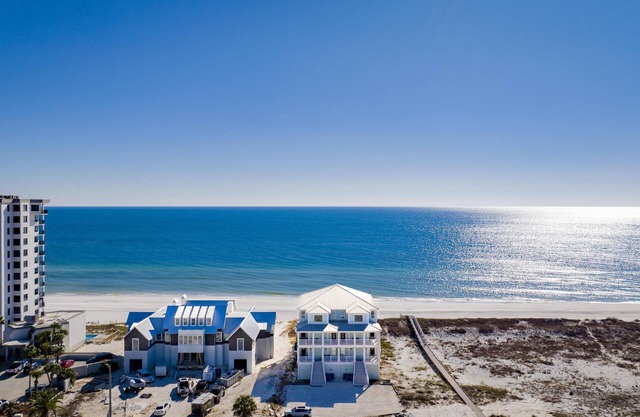 Castle in the Sand East & West (2 Properties - 18 Bedrooms)