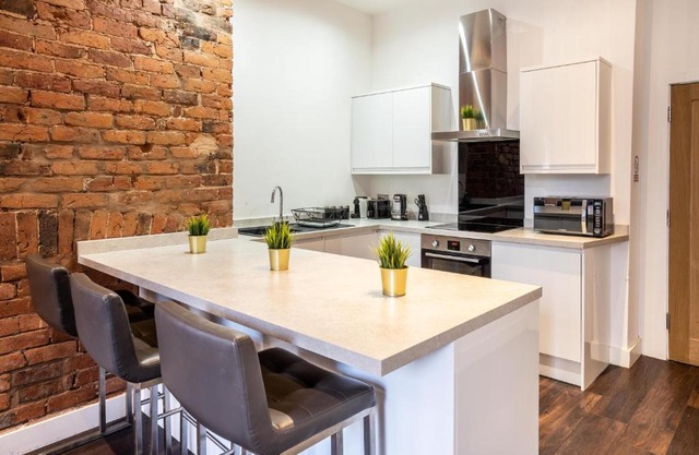 Castle Street Aparthotel by UStay