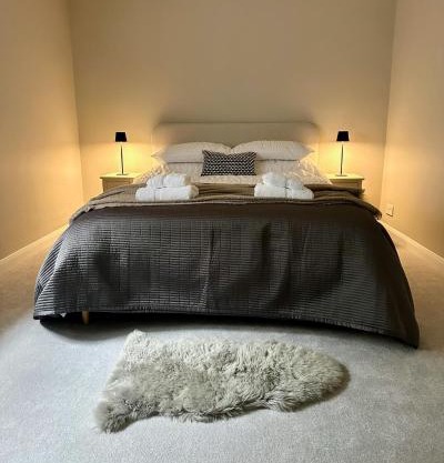Castle View Apartments - The Hideout