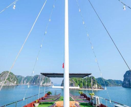 Cat Ba Bay Cruises