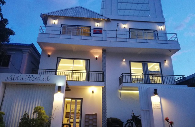 Cat's Hostel