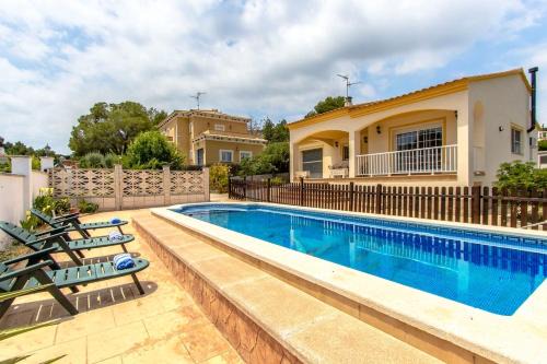 Catalunya Casas Cozy Costa Dorada with private pool, 3km to beach
