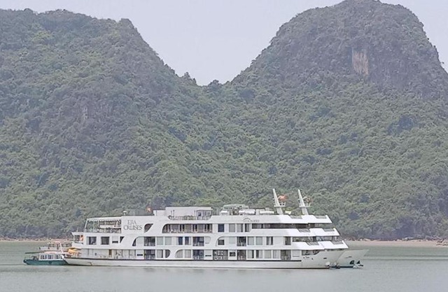 catba sky way boat