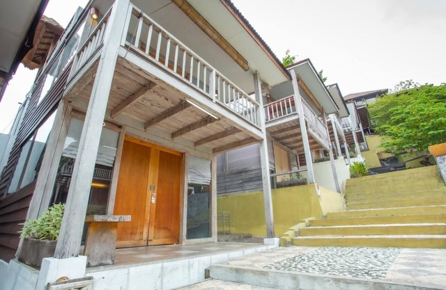 Catchy House in Nusa Dua, wooden style, great location