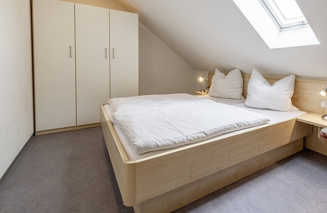 Category C: Double Room - Inn - Pension - Drei Linden