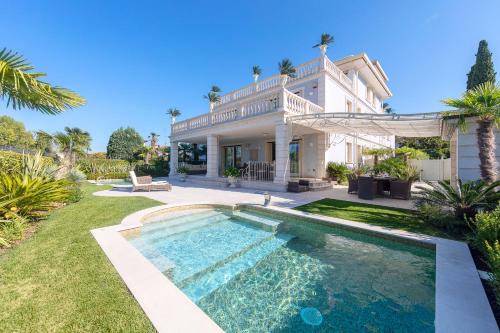 Catullo Lakefront Luxury Apartments by Wonderful Italy