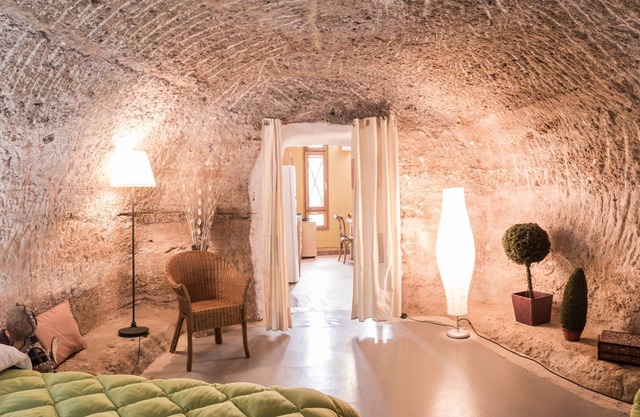 Cave Hotel- Caves in Bardenas Reales de Navarra