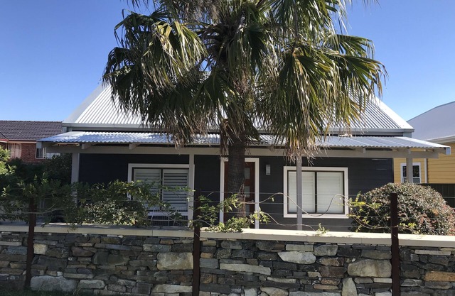Cawley's Cottage BnB Helensburgh Amazing facilities . Close to beaches ,cafes.