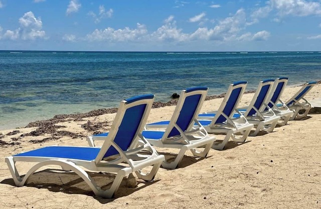 Cayman Paradise Villa #1 - 4 Bedroom Oceanfront in East End
