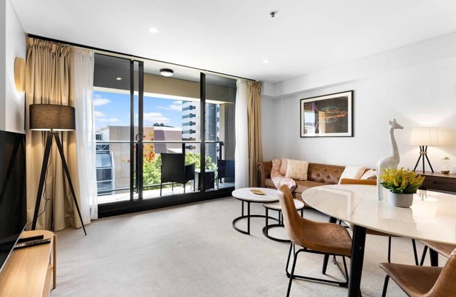 CBD 1BR Apt-104 North Terrace-Walkable/CityView