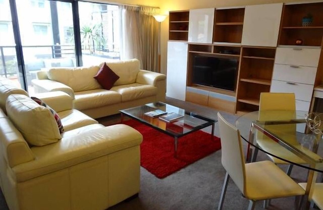 CBD Apartment near Convention Centre, Chevron, Woodside & Mount Hospital.
