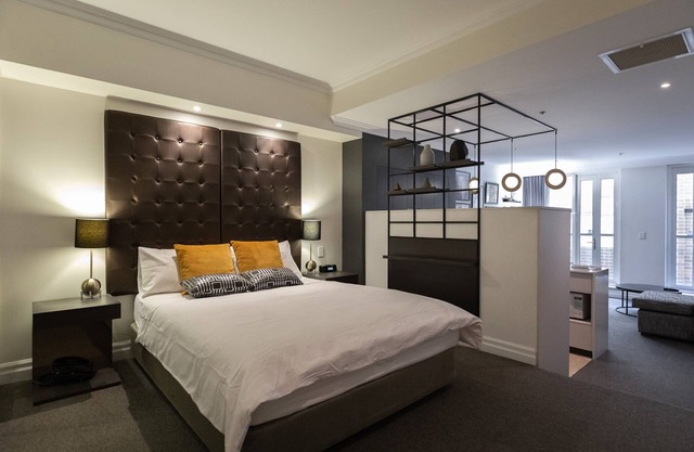 CBD Executive Apartment right by the Harbour