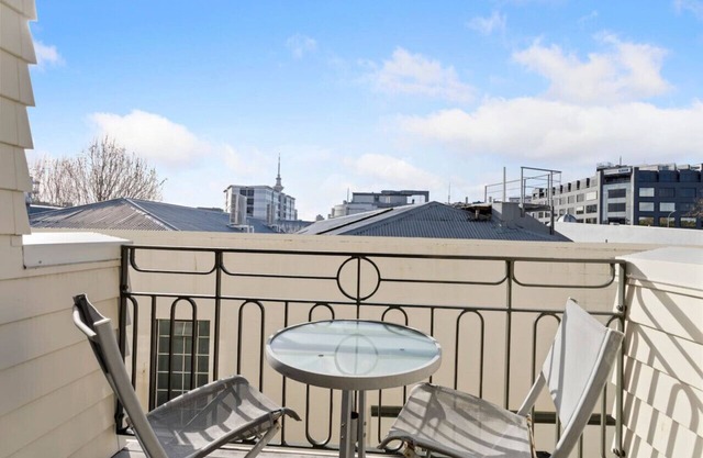 Cbd Storey Terrace Courtyard 