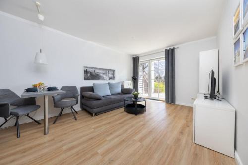 CBlue "Ferienhaus am Yachthafen - Duene"