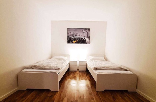 CE01 Modern holiday apartment with Netflix account