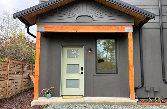 Cedar guest suite in Fairhaven