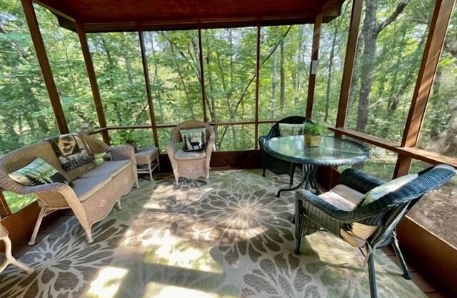CEDAR KNOB - 2 bdrm/2 bath, screened patio, wood fireplace