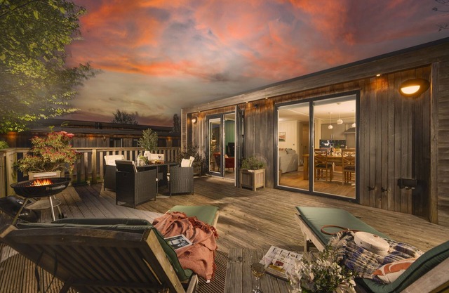 Cedar Lodge, Strawberryfield Park - a lodge that sleeps 4 guests in 1 bedroom