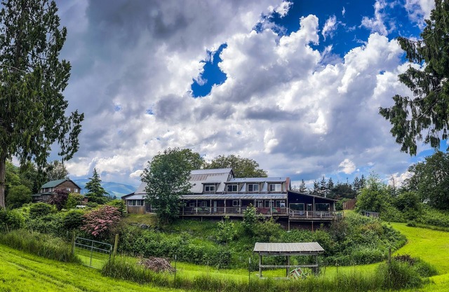 Cedar Springs Lodge & Retreat Center - Event Venue for Group Gatherings