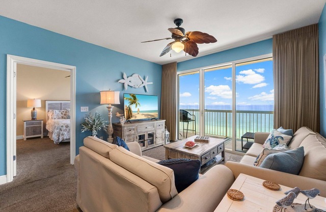 CELADON BEACH~GULF FRONT Bedroom! ~FREE Beach Service! ~ Quiet West End~ Fall Specials