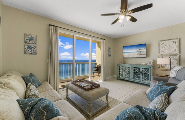 CELADON BEACH RESORT by HAVEN BEACH RENTALS~ Free Beach Service~ Quiet West End!