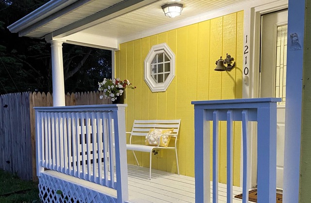 Celebrate Summer at Sunny Place Cottage!