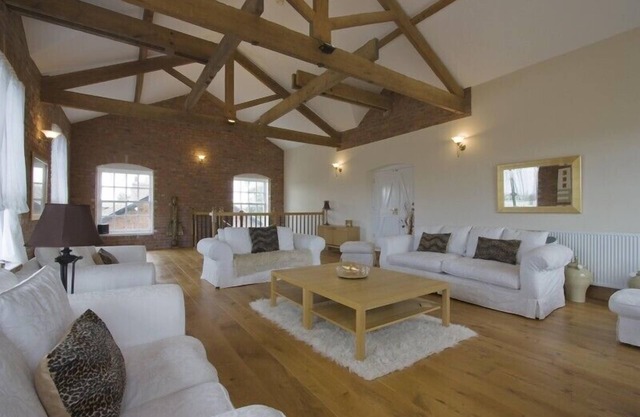 Celebration House/Victorian Railway Conversion. Sleeps up to 18 guests.