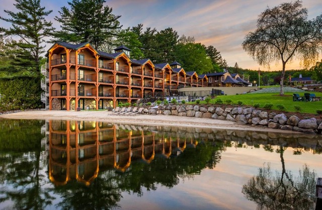 Center Harbor Inn