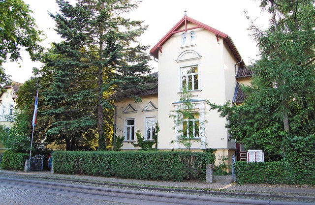 Center near apartment in historic city villa