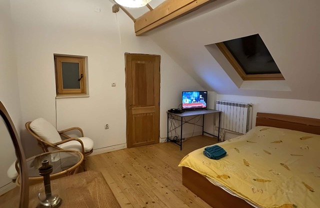 Center Studio-next to beach