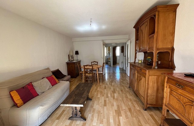 Central 1-BR Apartment with Balcony & View, Barcelonnette