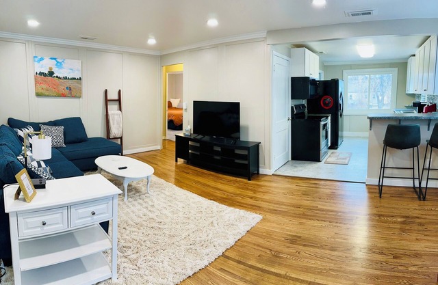 Central 3 bed with fenced in yard