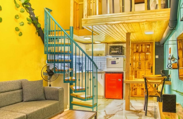 Central and Colorful Studio Flat in Alsancak