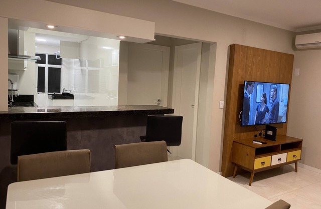CENTRAL APARTMENT 1 BEDROOM - GARAGE - FURNISHED - 250M BEACH
